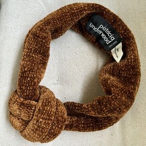 Patricia Underwood chenille knotted headband NWOT